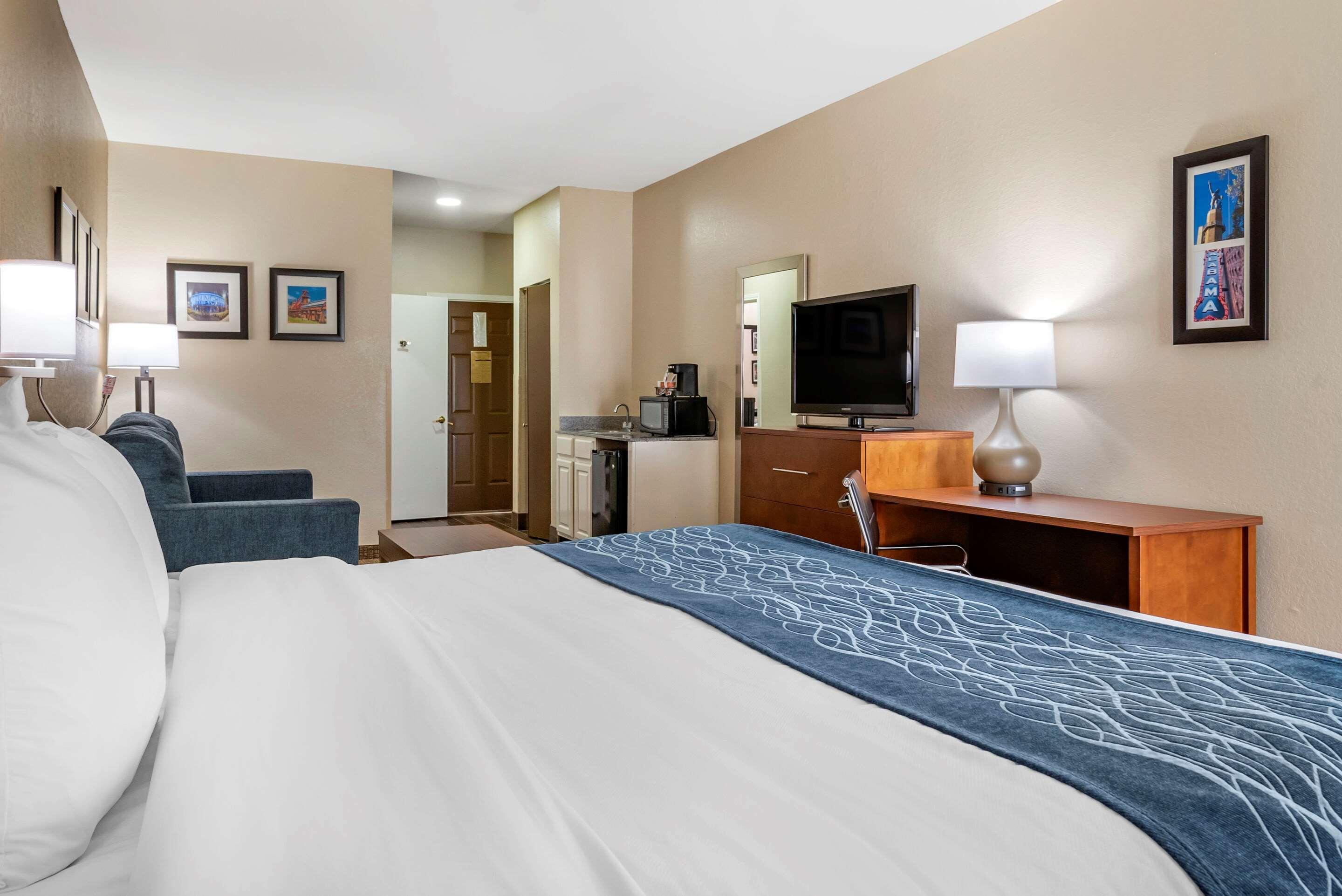 Comfort Inn Birmingham - Irondale Exterior photo