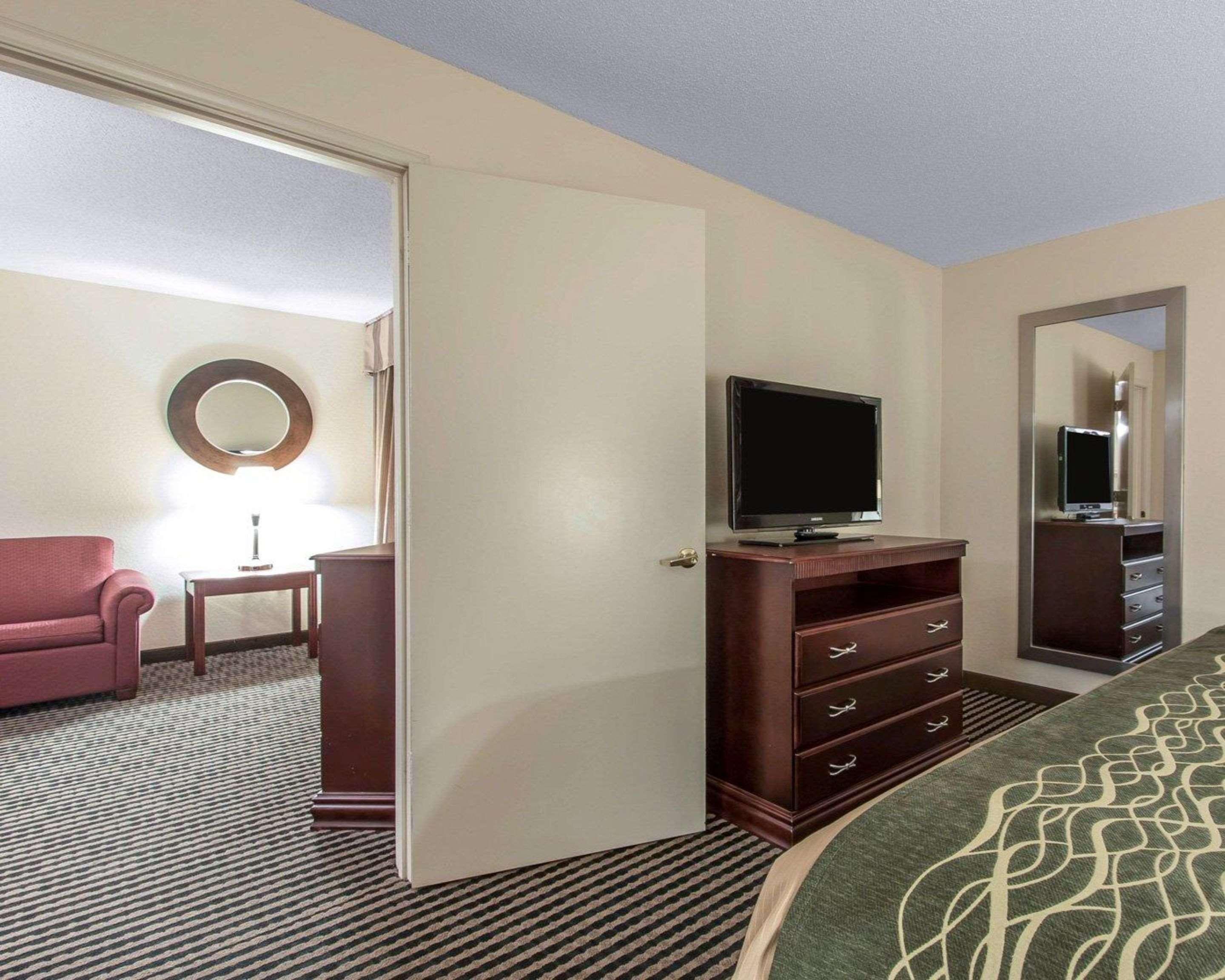 Comfort Inn Birmingham - Irondale Exterior photo